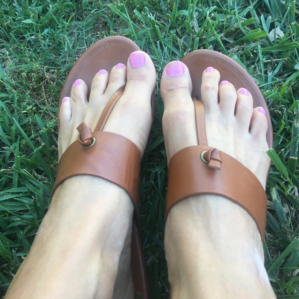 Thong sandals